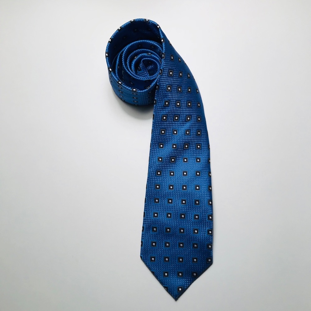 Hand Maid Silk Tie by Donald Trump